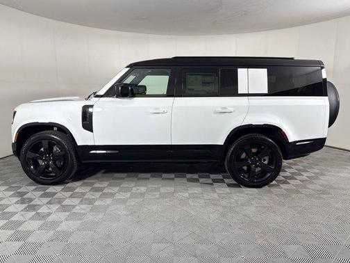 Fuji White 2026 Land Rover Defender P400 X-Dynamic SE