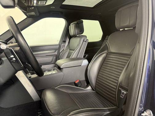 2022 Land Rover Discovery P360 S R-Dynamic