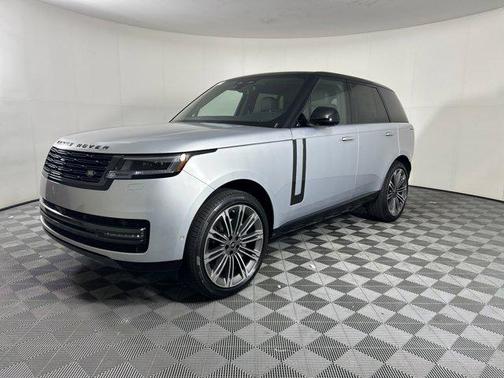 2025 Land Rover Range Rover P400 SE