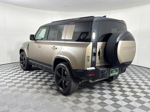 Gondwana Stone Metallic 2026 Land Rover Defender P400 X-Dynamic SE