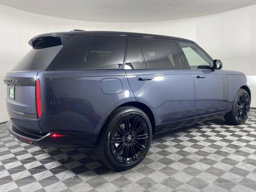 2025 Land Rover Range Rover P530 SE 7 Seat