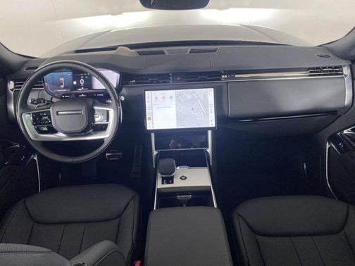 2025 Land Rover Range Rover P530 SE 7 Seat