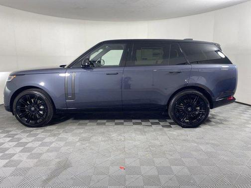 2025 Land Rover Range Rover P530 SE 7 Seat