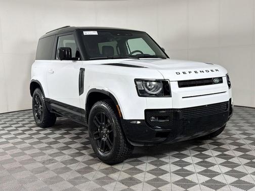 Fuji White 2025 Land Rover Defender 90 P400 X-Dynamic SE