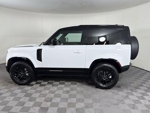 Fuji White 2025 Land Rover Defender 90 P400 X-Dynamic SE
