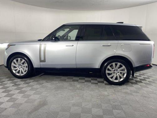 2025 Land Rover Range Rover P550e SE