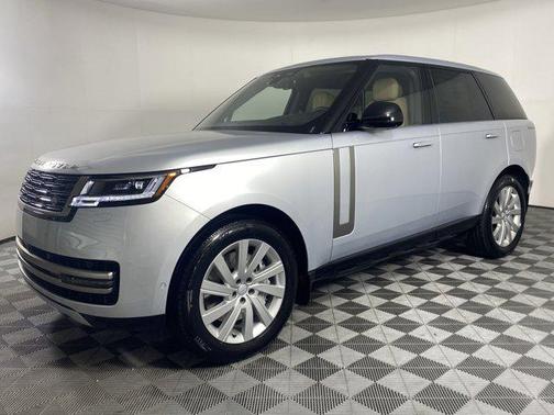 2025 Land Rover Range Rover P550e SE