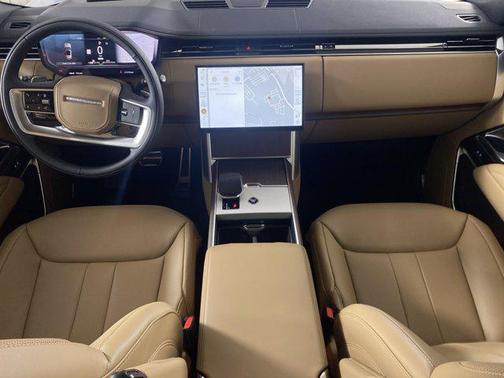 2025 Land Rover Range Rover P550e SE