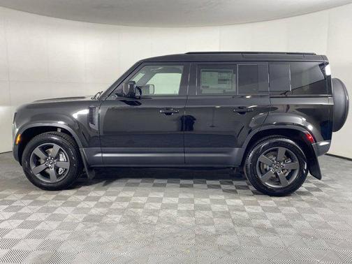 2025 Land Rover Defender 110 P400 S