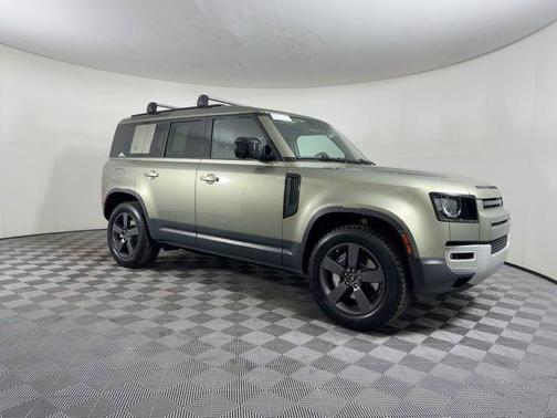 2023 Land Rover Defender 110 SE