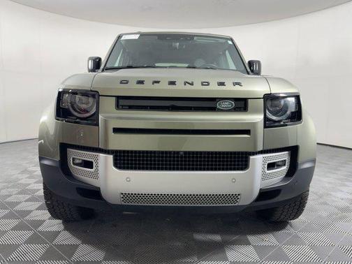 2023 Land Rover Defender 110 SE