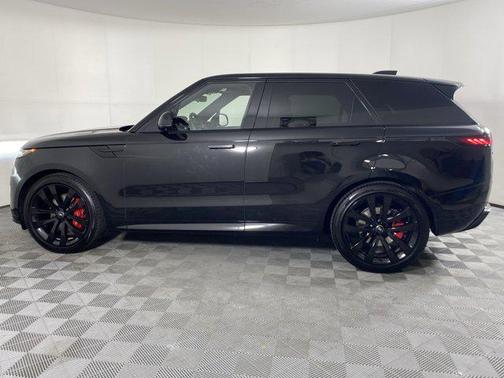2024 Land Rover Range Rover Sport SE