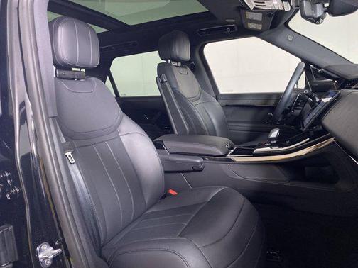 2024 Land Rover Range Rover Sport SE
