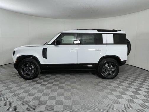 2025 Land Rover Defender 110 P400 X-Dynamic SE