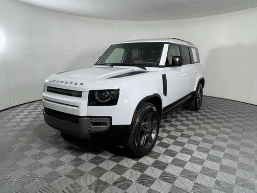 2025 Land Rover Defender 110 P400 X-Dynamic SE