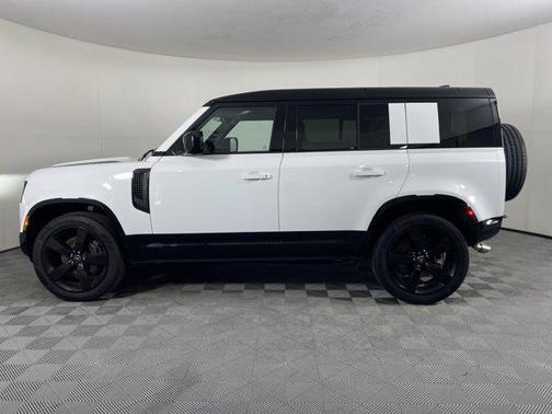 2025 Land Rover Defender 110 P500 X-Dynamic SE
