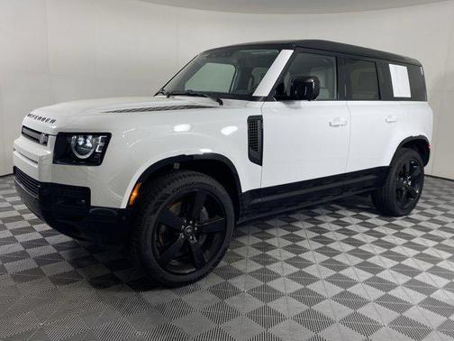 2025 Land Rover Defender 110 P500 X-Dynamic SE