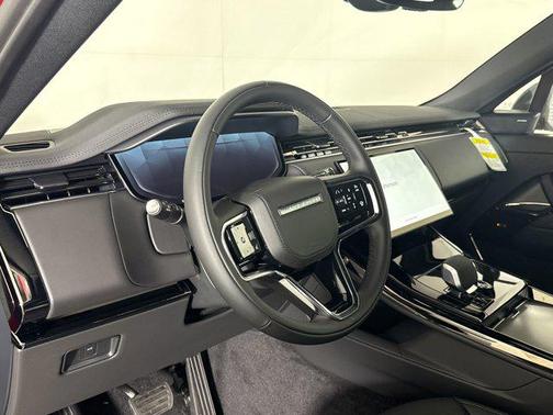 Firenze Red Metallic 2026 Land Rover Range Rover Sport SE