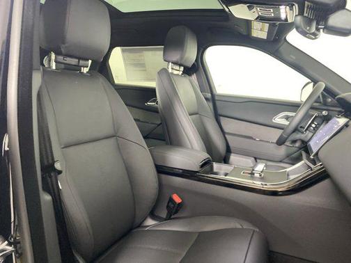 2026 Land Rover Range Rover Velar P250 SE R-Dynamic