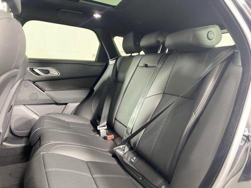2026 Land Rover Range Rover Velar P250 SE R-Dynamic