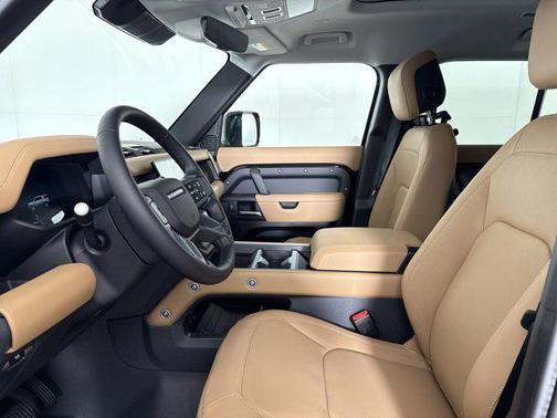 Santorini Black Metallic 2026 Land Rover Defender P300 S