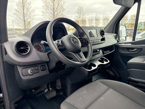 2024 Mercedes-Benz Sprinter 2500 Standard Roof