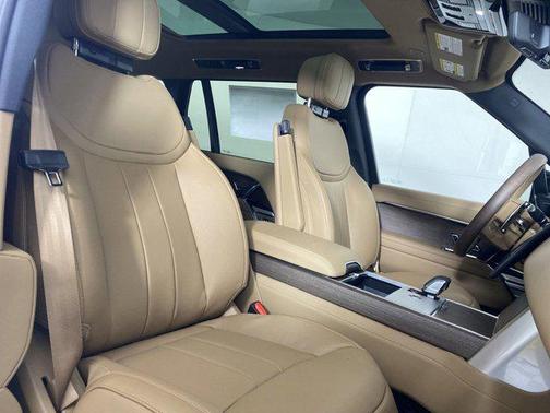 2025 Land Rover Range Rover P530 SE 7 Seat