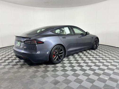 2023 Tesla Model S Plaid