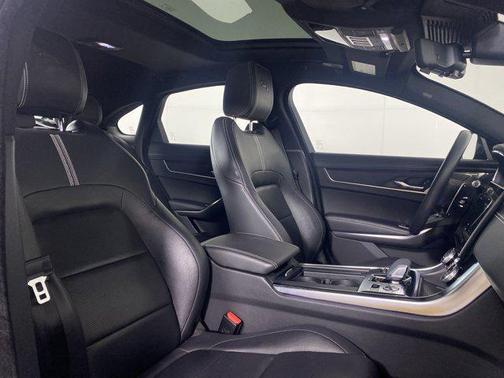 2022 Jaguar XF R-Dynamic SE P300 AWD Automatic