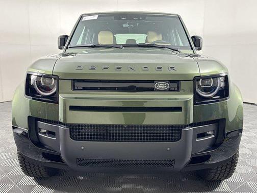 Woolstone Green Metallic 2026 Land Rover Defender P400 X-Dynamic SE
