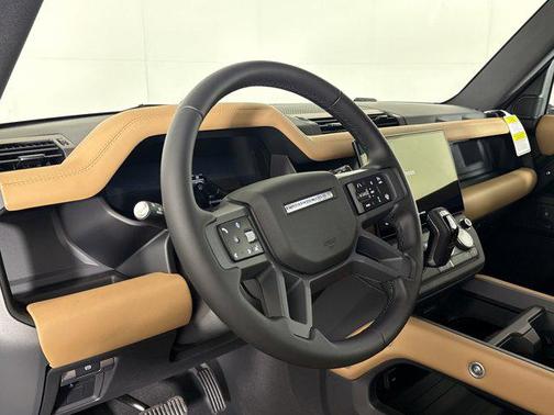 Woolstone Green Metallic 2026 Land Rover Defender P400 X-Dynamic SE