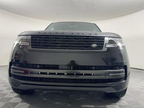 2026 Land Rover Range Rover P400 SE 7 Seat