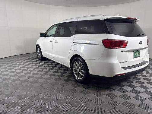 Snow White Pearl 2020 Kia Sedona EX