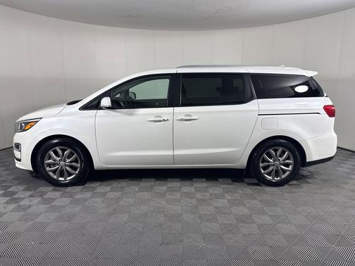 Snow White Pearl 2020 Kia Sedona EX