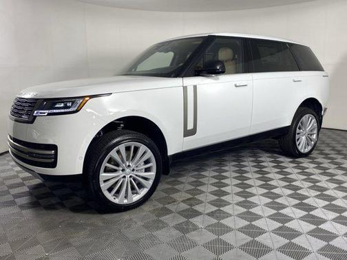 2025 Land Rover Range Rover P530 SE 7 Seat