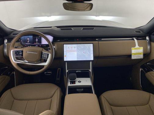 2025 Land Rover Range Rover P530 SE 7 Seat