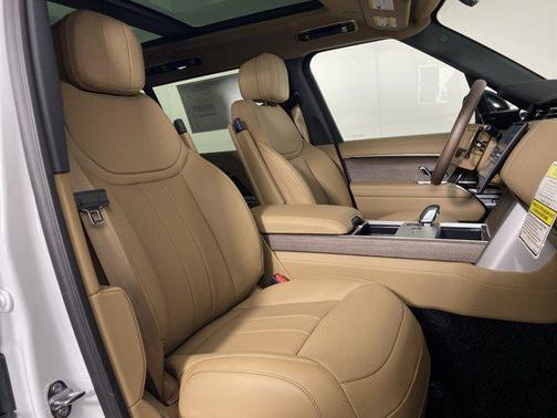 2025 Land Rover Range Rover P530 SE 7 Seat