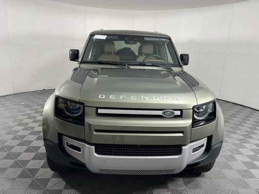 2025 Land Rover Defender 110 P300