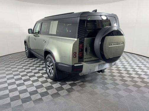 2025 Land Rover Defender 130 P400 S