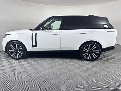 White 2023 Land Rover Range Rover P400 SE