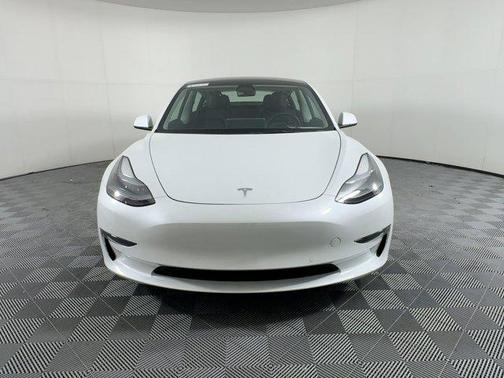 2022 Tesla Model 3 Standard Range
