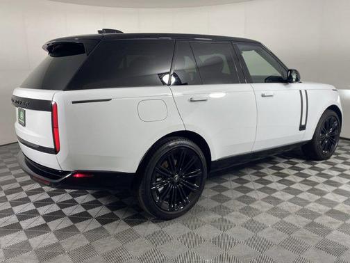 2025 Land Rover Range Rover P530 SE