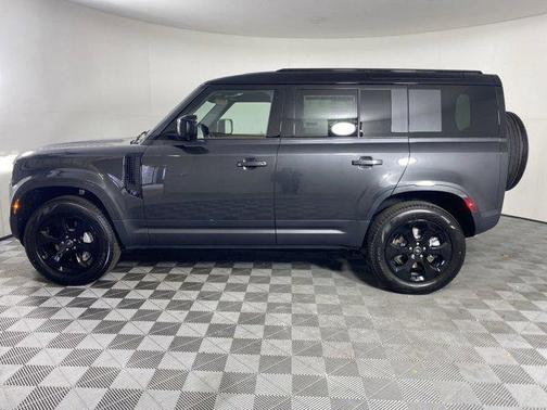 2025 Land Rover Defender 110 P400 S