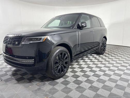 Santorini Black 2026 Land Rover Range Rover P550e SE