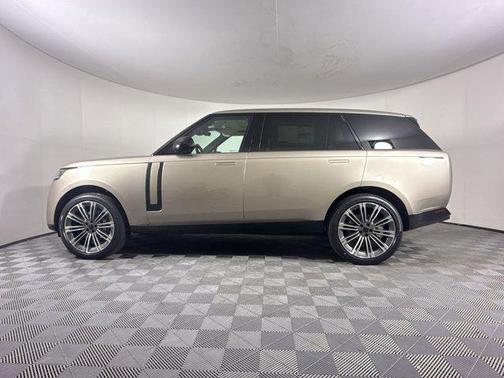 2026 Land Rover Range Rover P400 SE 7 Seat