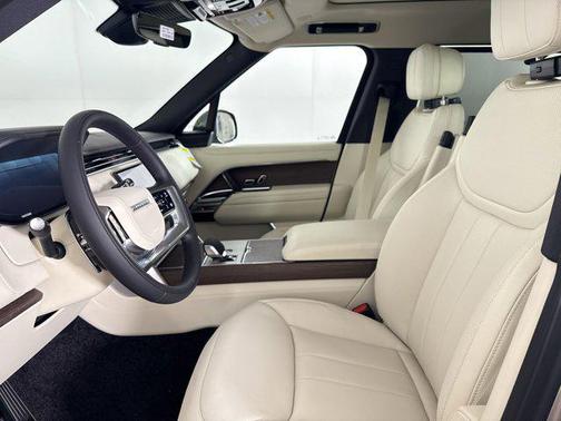 2026 Land Rover Range Rover P400 SE 7 Seat