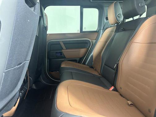 2025 Land Rover Defender P635 OCTA