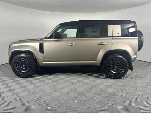 2025 Land Rover Defender P635 OCTA