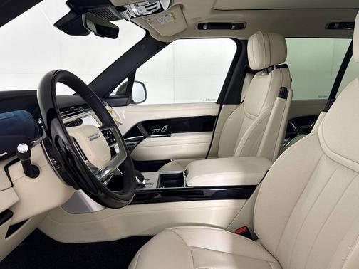 Carpathian Grey Premium Metallic 2026 Land Rover Range Rover P530 SE