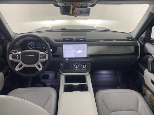 2025 Land Rover Defender 130 P400 S